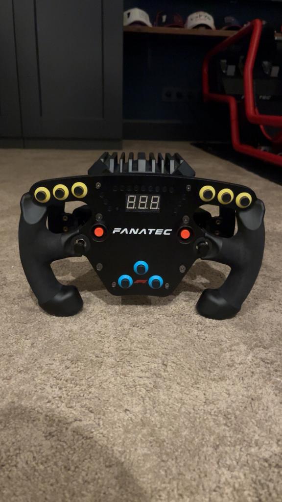 Fanatec ClubSport Steering Wheel F1 Esports V2 &  CSL DR 5nm, Spelcomputers en Games, Games | Pc, Online, 1 speler, Racen en Vliegen