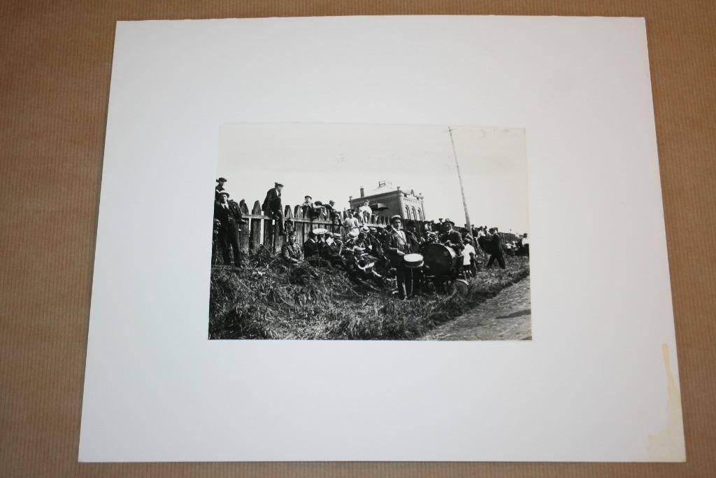 Foto Archief Vlissingen - Een Muziekkorps, Ophalen of Verzenden, Gelezen