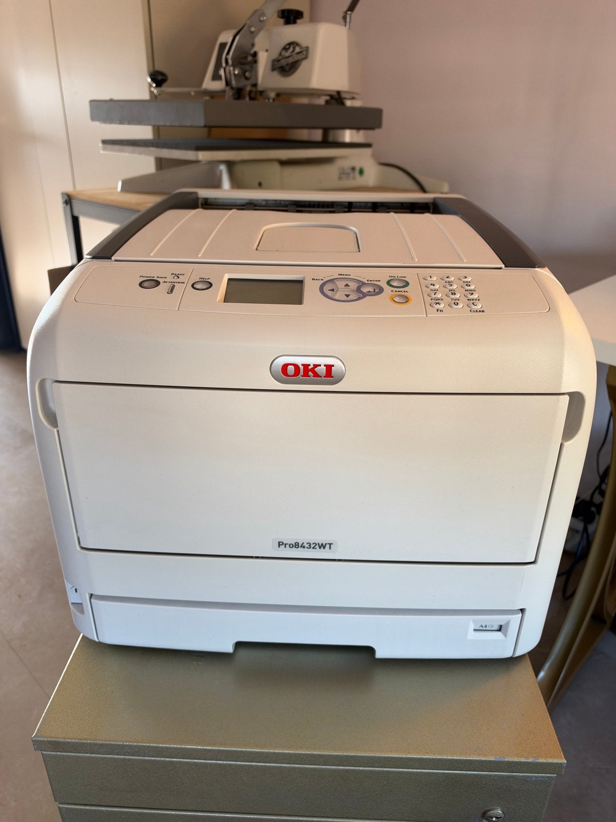 OKI Pro8432WT A4 Witte Toner Printer - Zo goed als nieuw, Computers en Software, Ophalen, Printer, Kleur printen, Zo goed als nieuw