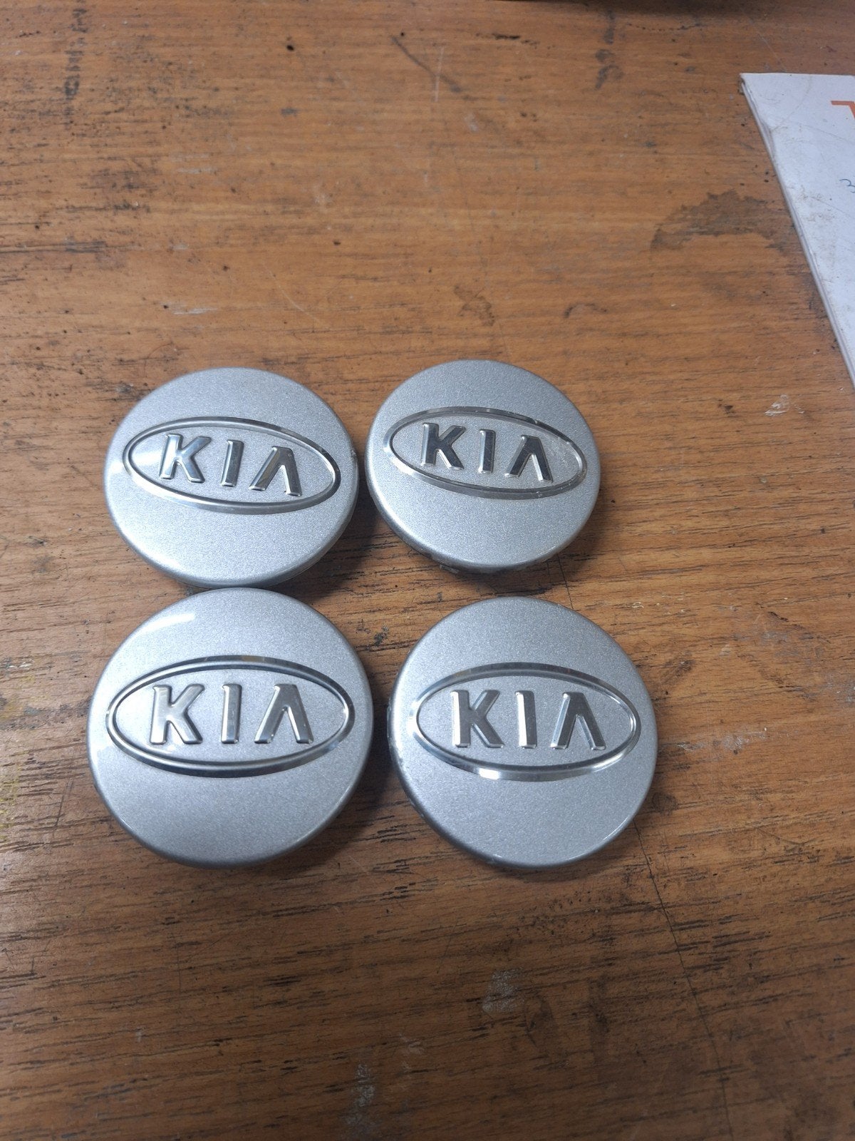 kia orginele naafkapjes, Ophalen of Verzenden, Zo goed als nieuw