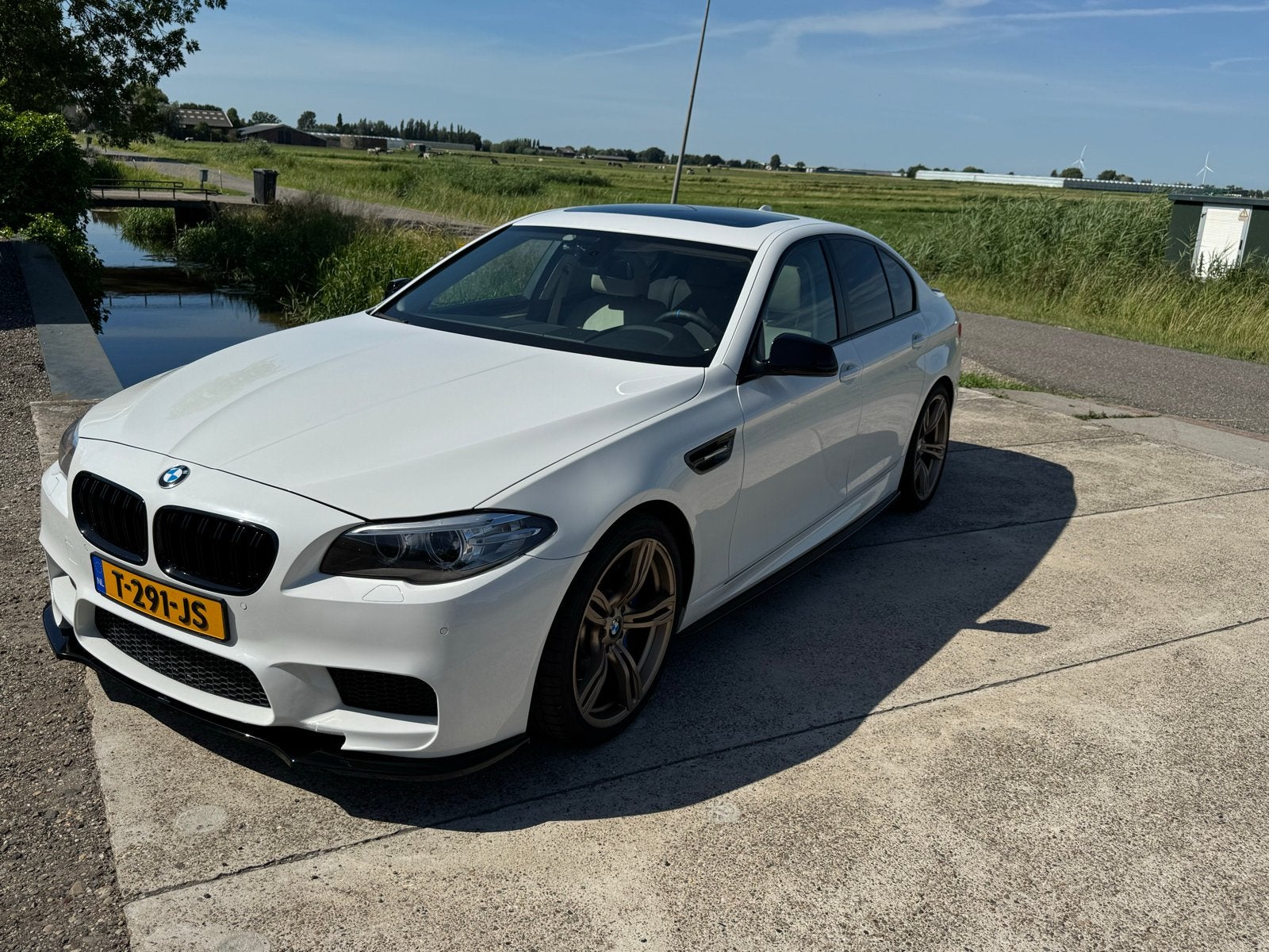 Foto 6 van BMW 535i 390 pk
