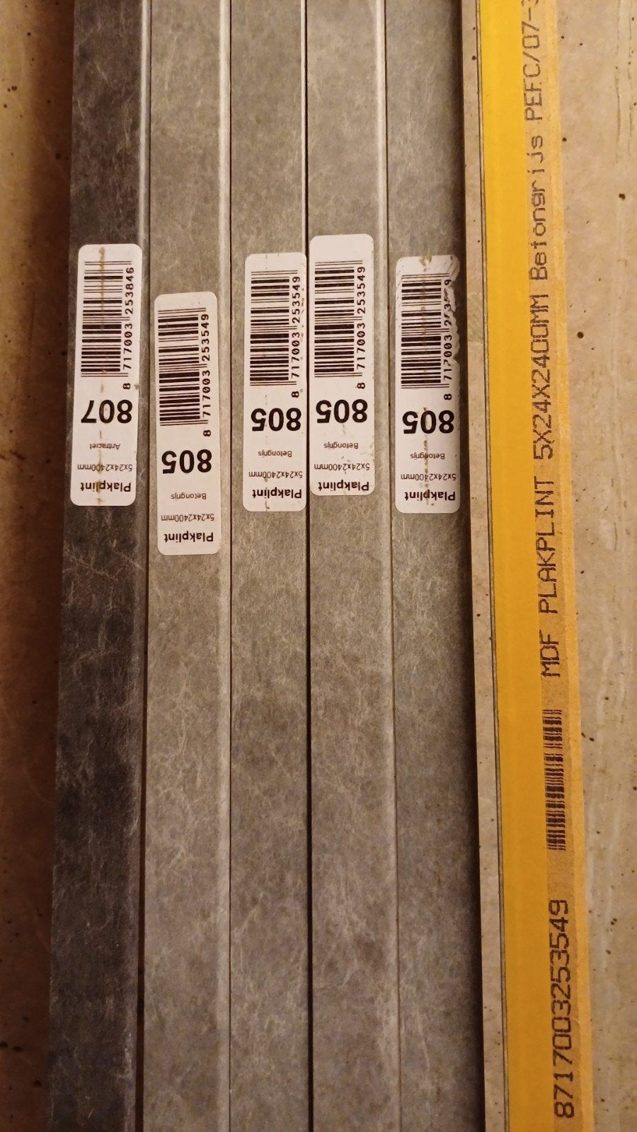 Plakplinten 805, 5 stuks nieuw, Ophalen, Nieuw, Mdf, 200 tot 250 cm