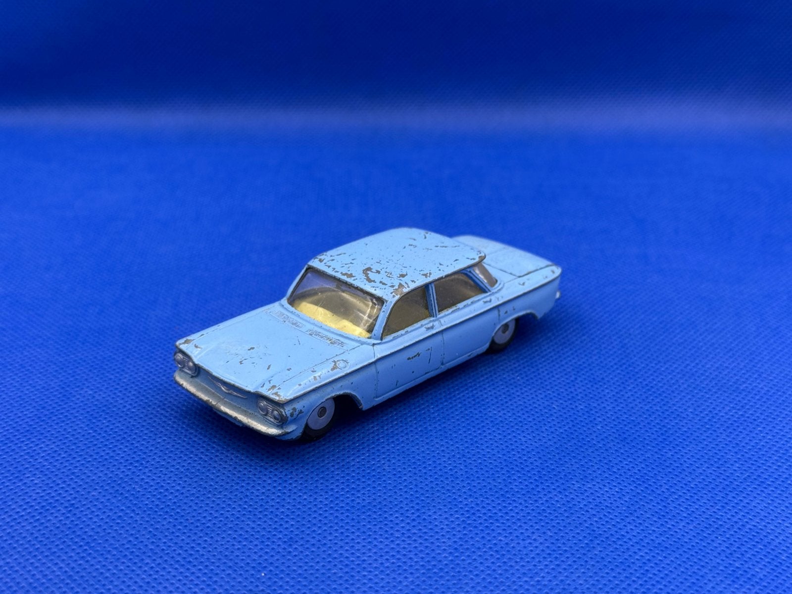 Corgi Chevrolet Corvair, Hobby en Vrije tijd, Modelauto's | 1:43, Ophalen of Verzenden, Zo goed als nieuw, Auto, Corgi
