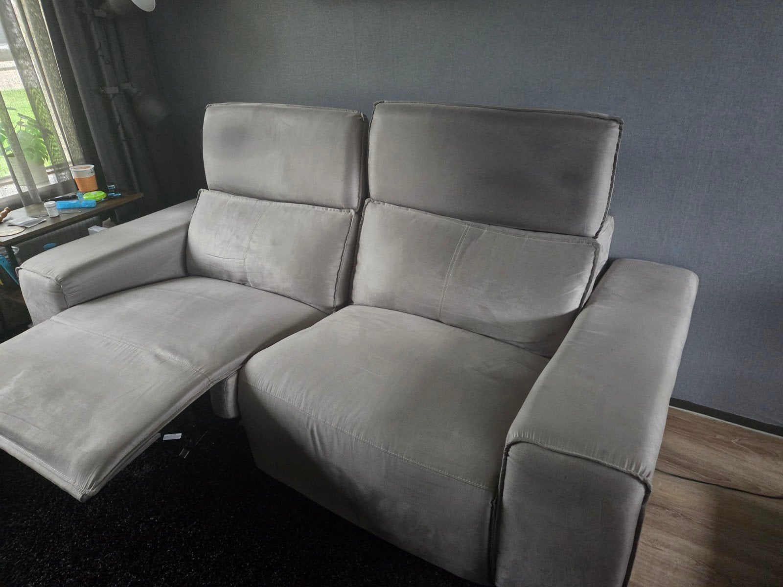 Comfortabele 2-zitsbank met relaxfunctie en USB-poort, Ophalen, Modern met relaxfunctie, 150 tot 200 cm, Tweepersoons