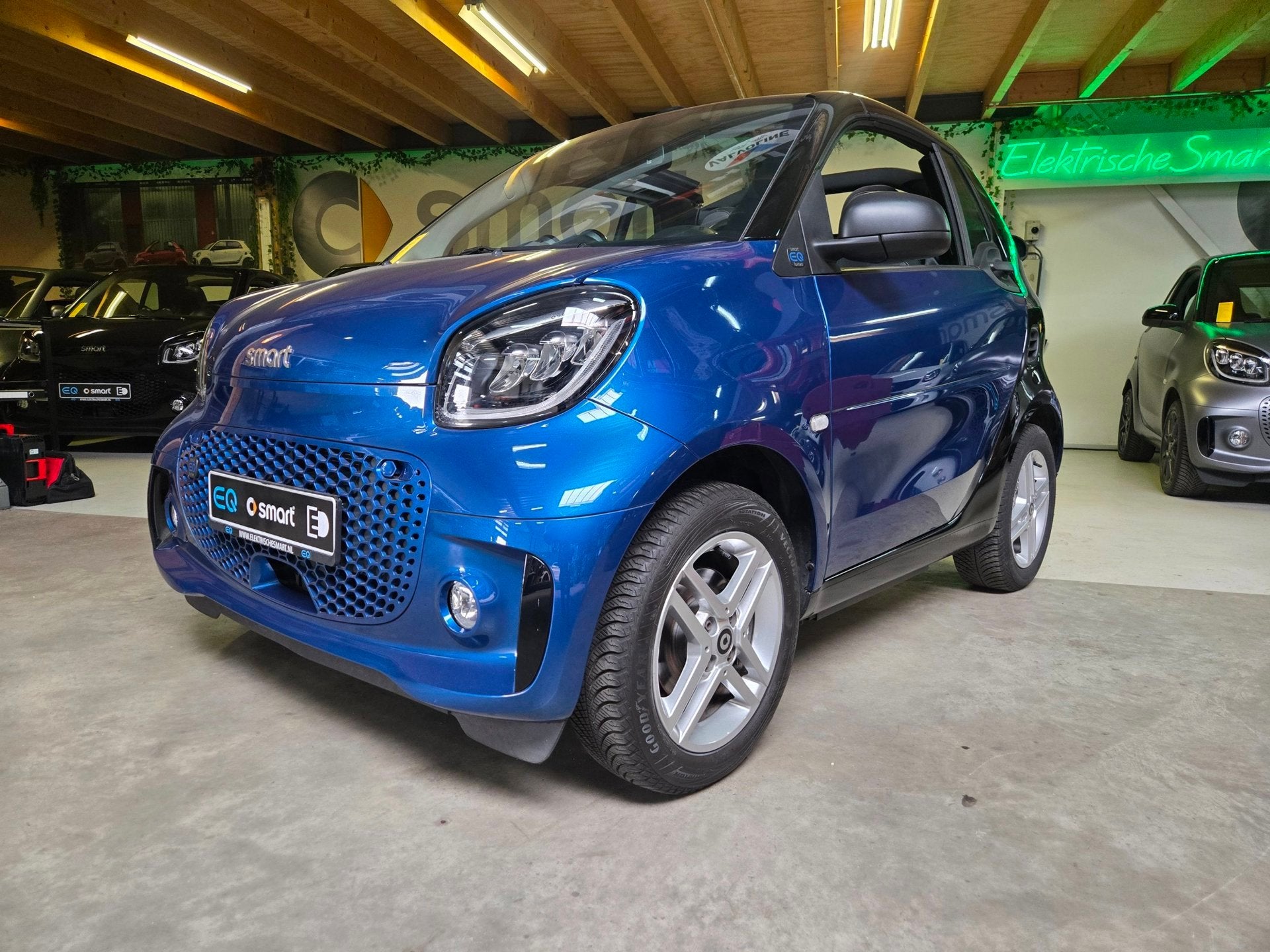 Smart Fortwo cabrio EQ Comfort - Stoel- en stuurverwarming -, Auto's, Automaat, Gebruikt, Huisgarantie, Grijs