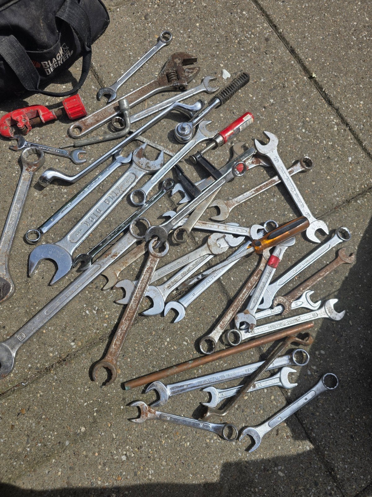 Partij gebruikte steek-/ringsleutels en divers gereedschap, Ophalen