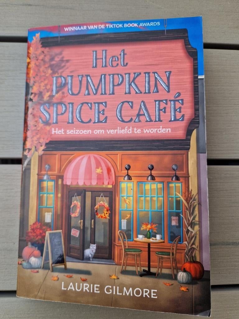 Het Pumpkin Spice Café - Laurie Gilmore, Ophalen of Verzenden, Zo goed als nieuw, Laurie Gilmore, Nederland