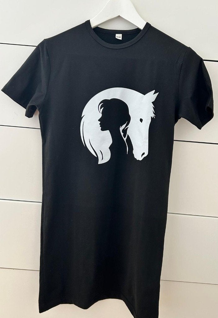Eenmaal gedragen Jurkje met paard, Ophalen of Verzenden, Zo goed als nieuw, Meisje, Jurk of Rok