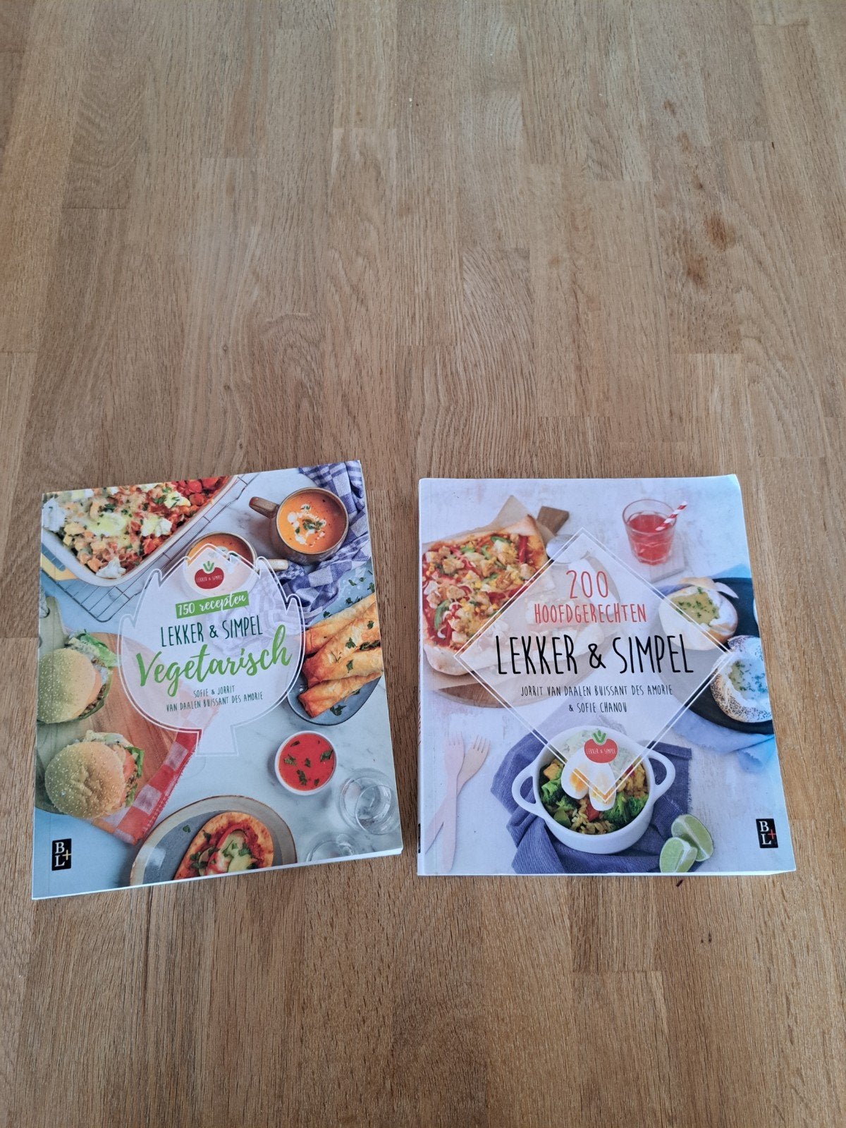 2x Lekker & Simpel kookboeken (vegetarisch & hoofdgerechten), Hoofdgerechten, Vegetarisch, Ophalen of Verzenden, Zo goed als nieuw
