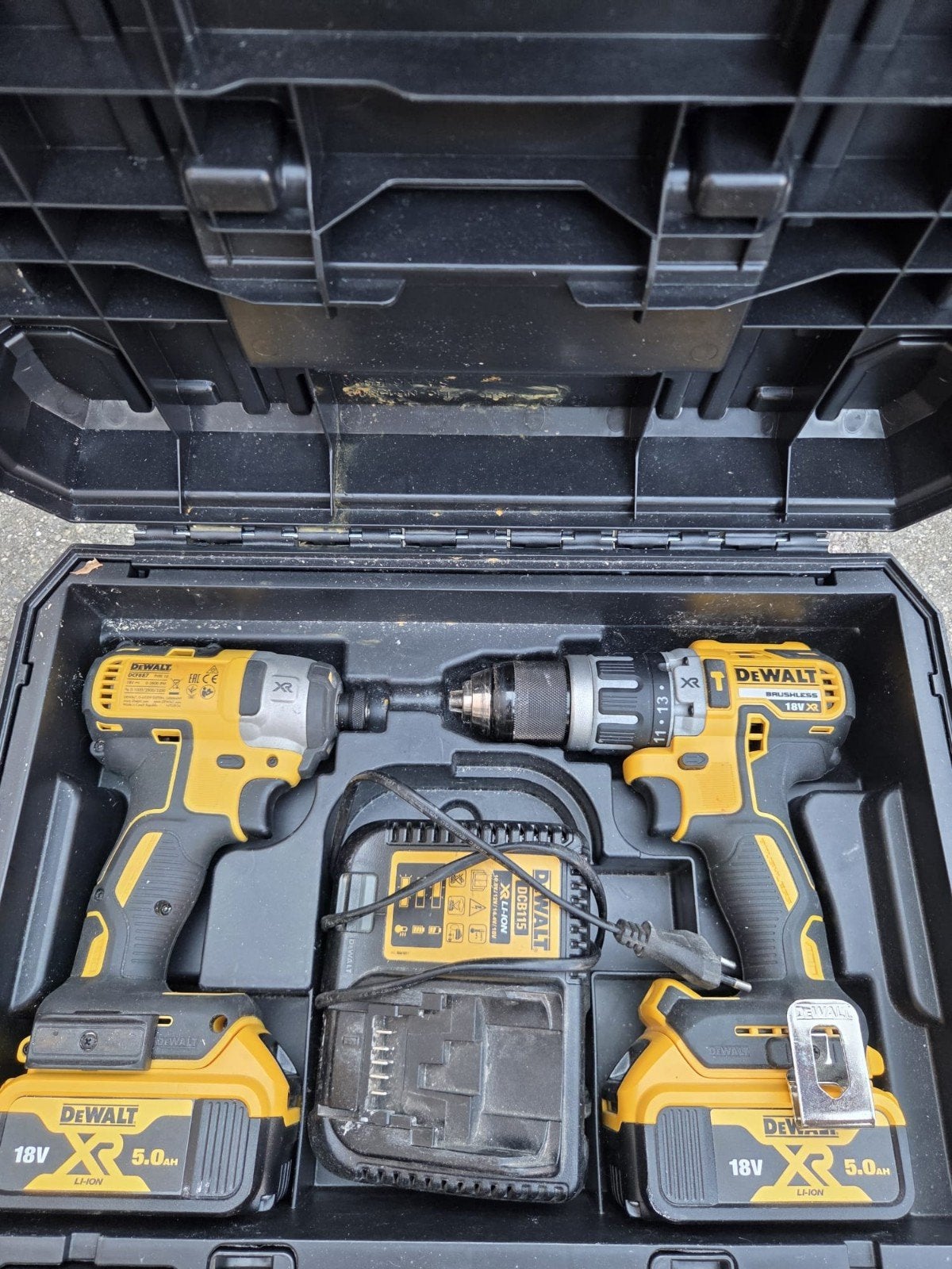 Dewalt DCD887 DCD796 compleet !, Ophalen of Verzenden, Zo goed als nieuw, Boormachine