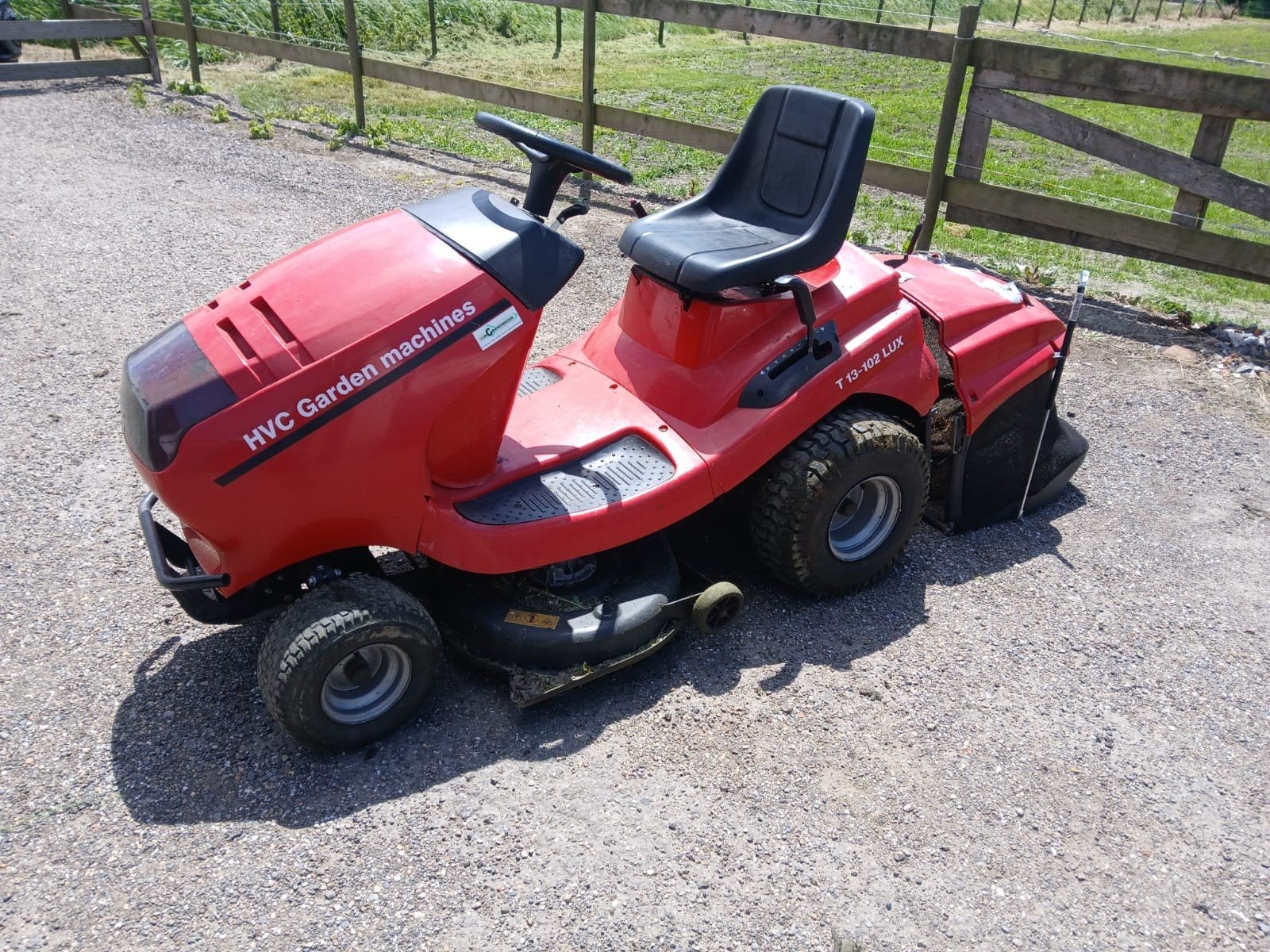 HVC Garden Machines T 13-102 LUX Zitmaaier, Tuin en Terras, Zitmaaiers, Gebruikt, Ophalen of Verzenden, Opvangbak, HVC Garden Machines