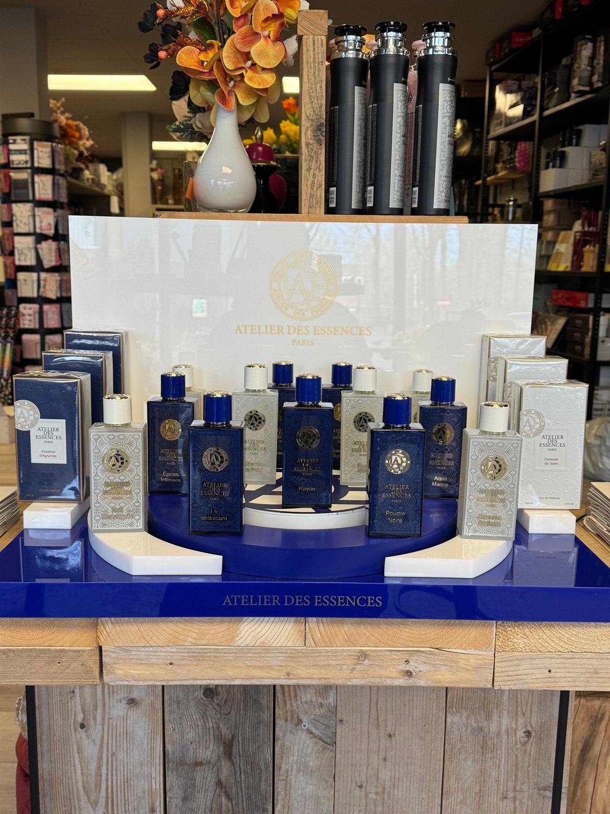 Parfum  ATELIER DES EESSENCES partij 31 x €50 €1550 waarde, Sieraden, Tassen en Uiterlijk, Uiterlijk | Parfum, Ophalen of Verzenden