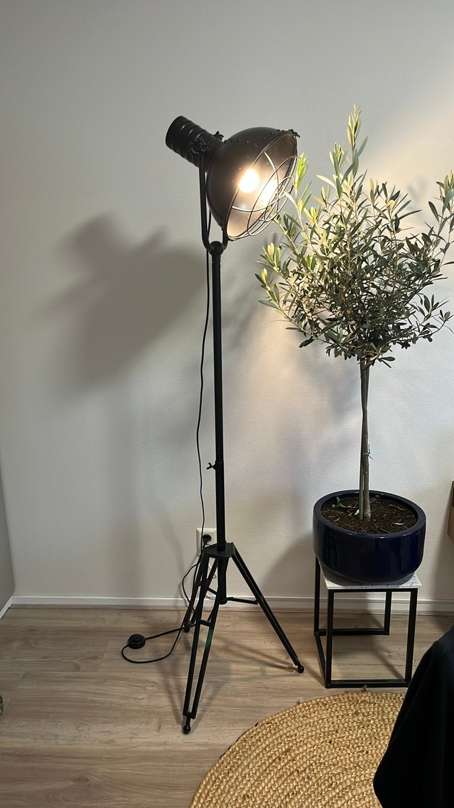 Zwarte Spotlight Vloerlamp - Zo goed als nieuw, Huis en Inrichting, Zo goed als nieuw, Metaal, 150 tot 200 cm, E27 (groot)