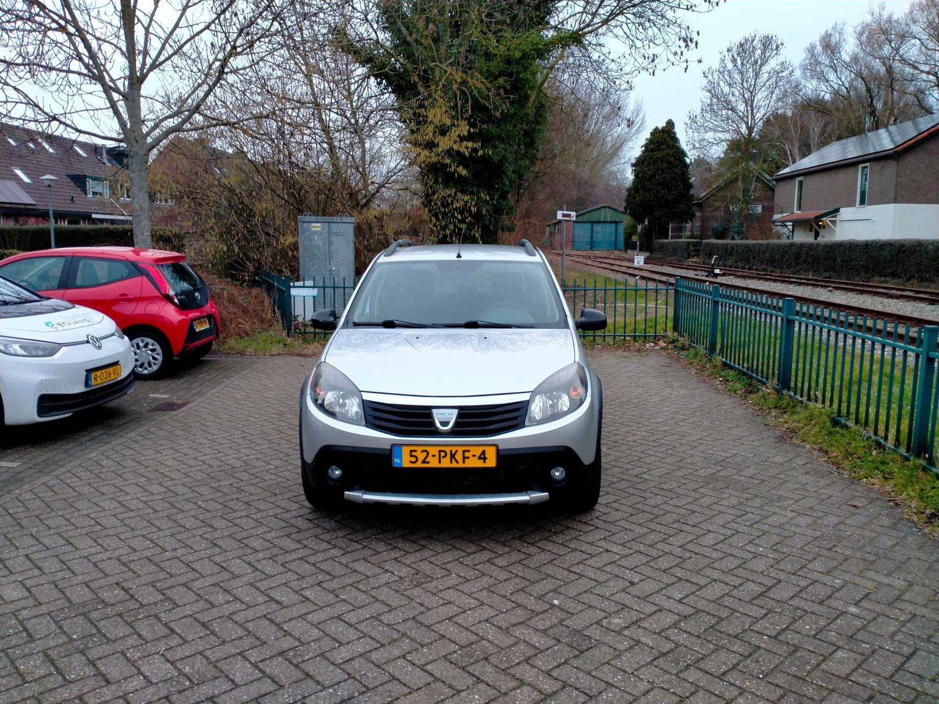 Dacia Sandero 1.6 Stepway airco ALLINPRIJS, Auto's, Voorwielaandrijving, Stof, Zwart, 4 cilinders