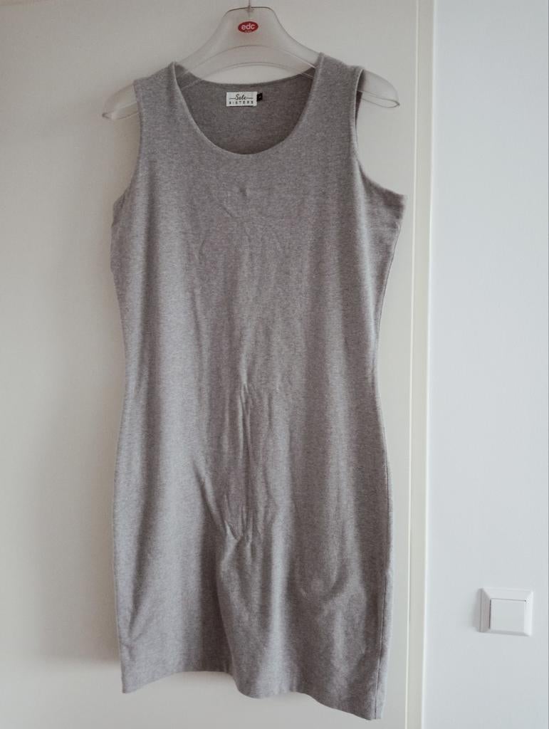 Sale Sisters College Style jurk maat L grijs nieuwstaat, Maat 42/44 (L), Ophalen of Verzenden, Zo goed als nieuw, Knielengte