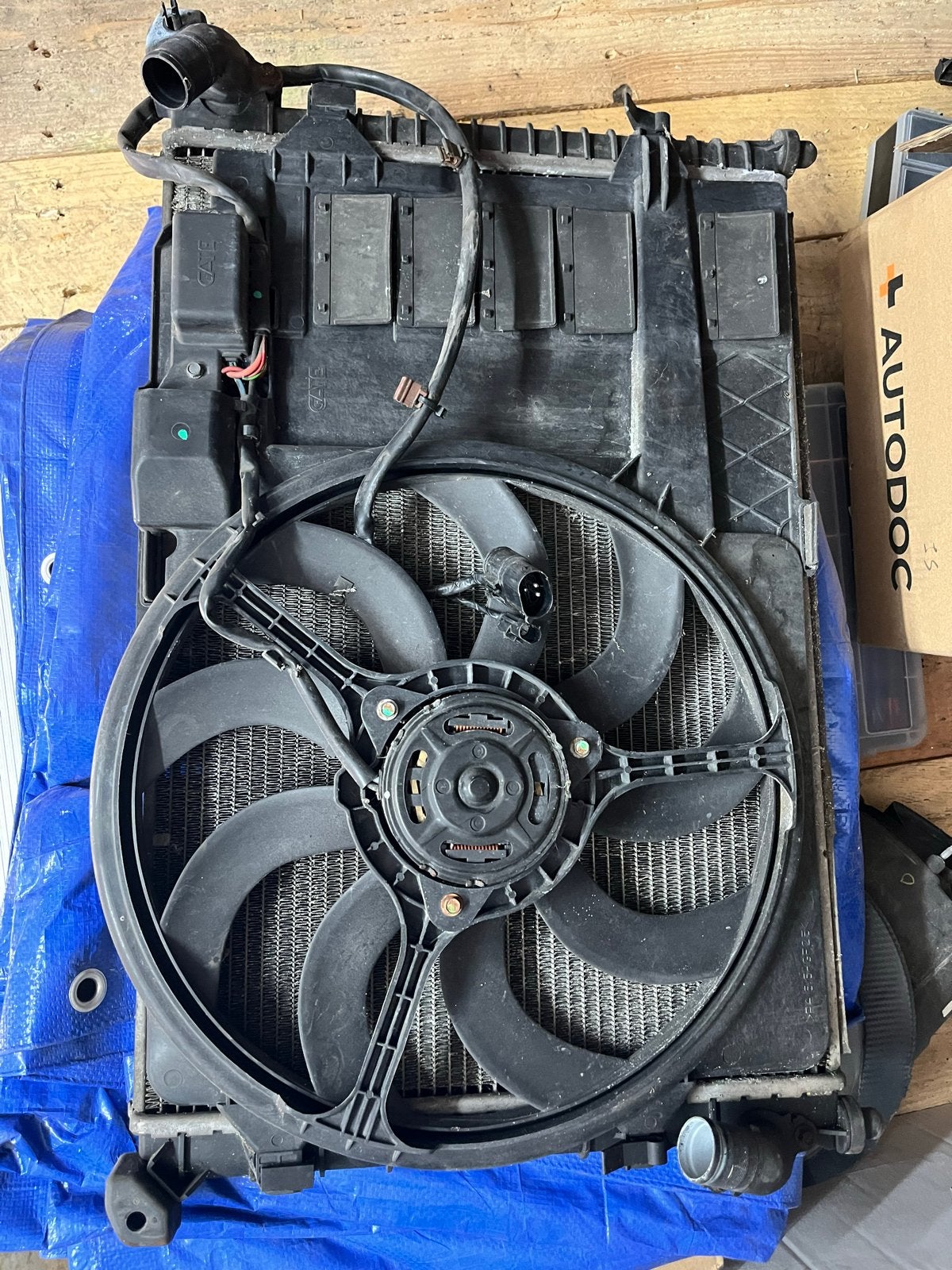 Radiateur met ventilator voor Mini Cooper R53, Auto-onderdelen, Ophalen of Verzenden, Gebruikt, Mini