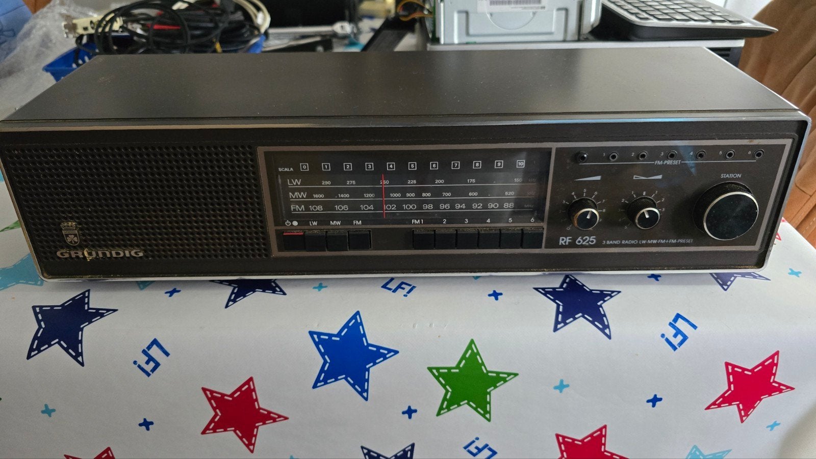 Vintage Grundig RF 625 Radio - LW-MW-FM-Preset, Ophalen of Verzenden, Gebruikt, Radio