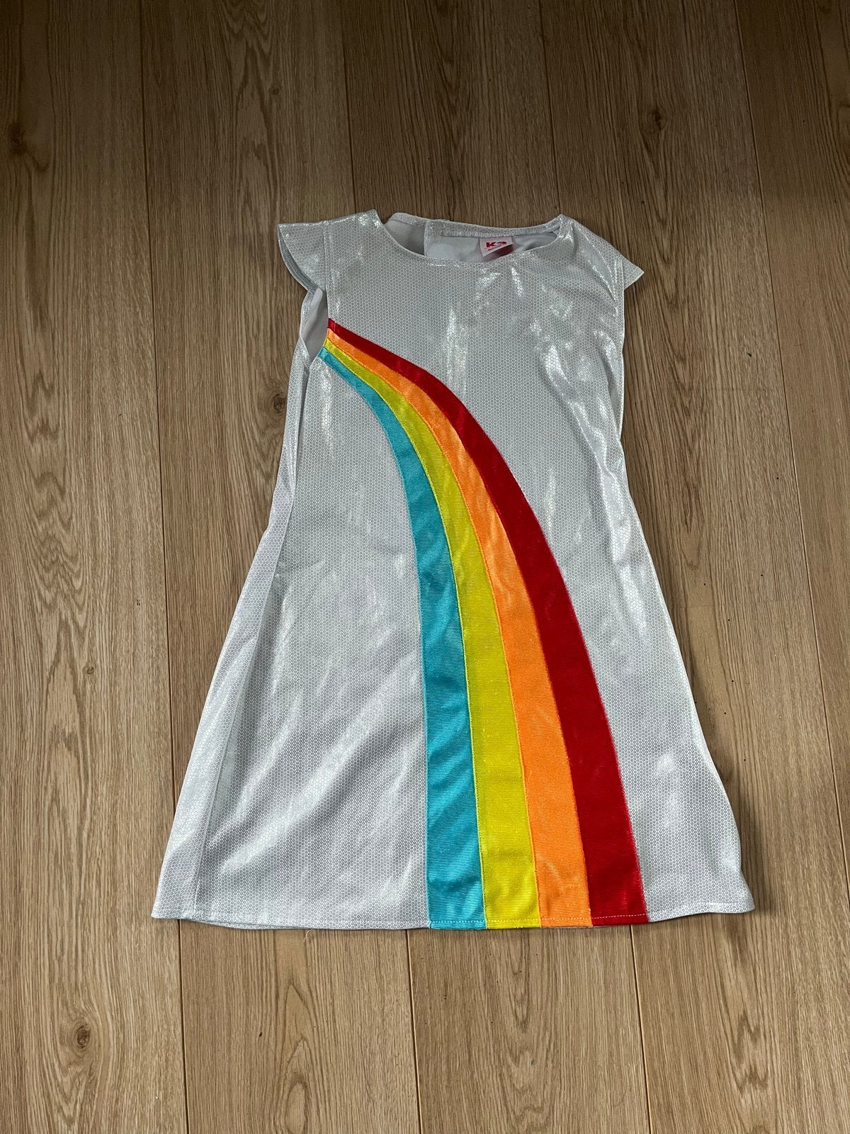 K3 jurk regenboog 6-8 jaar maat 116-128, Ophalen of Verzenden, Gebruikt, Meisje