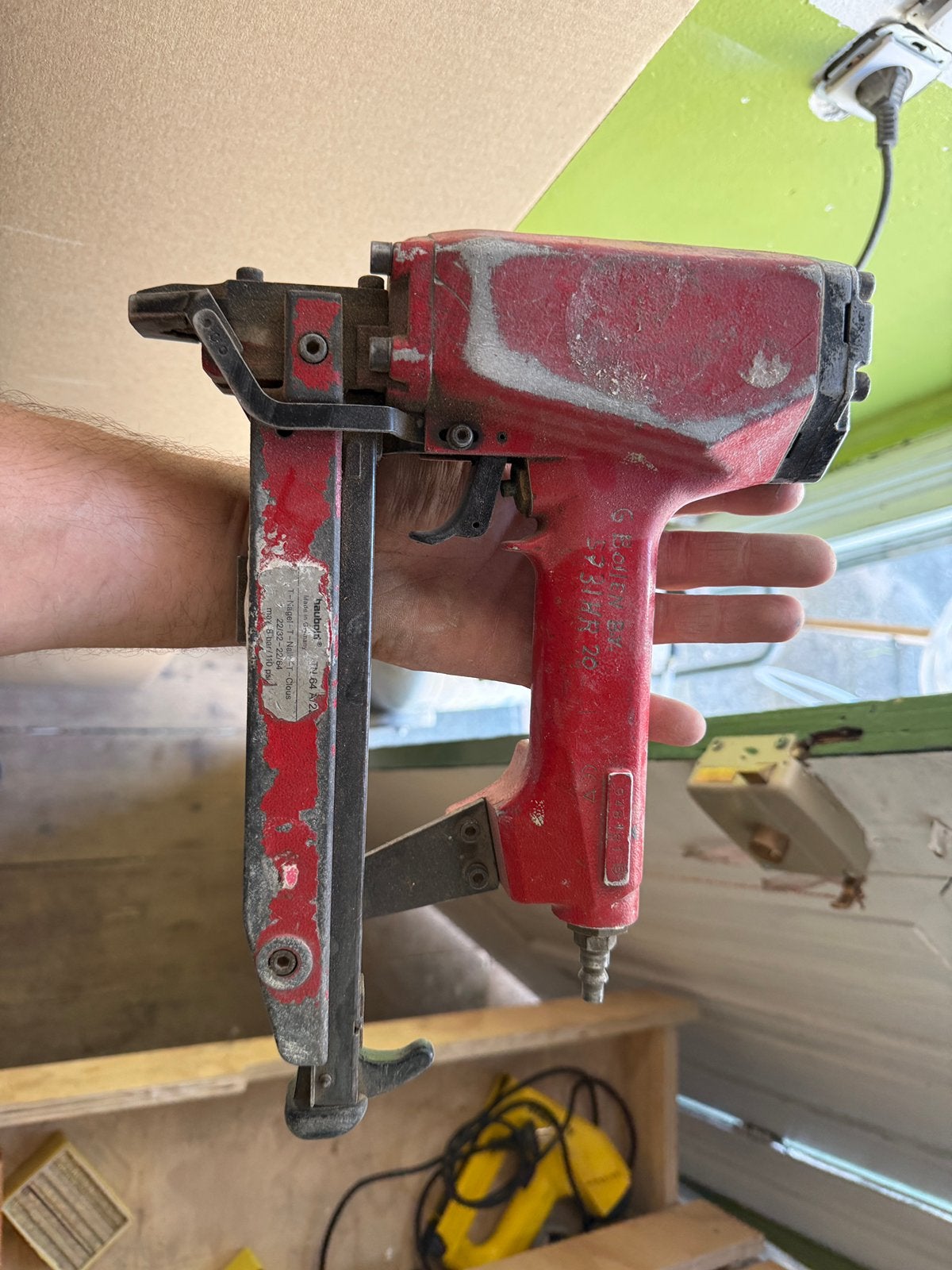 Spijkerpistool, Ophalen, Gebruikt, Tacker/nietmachine