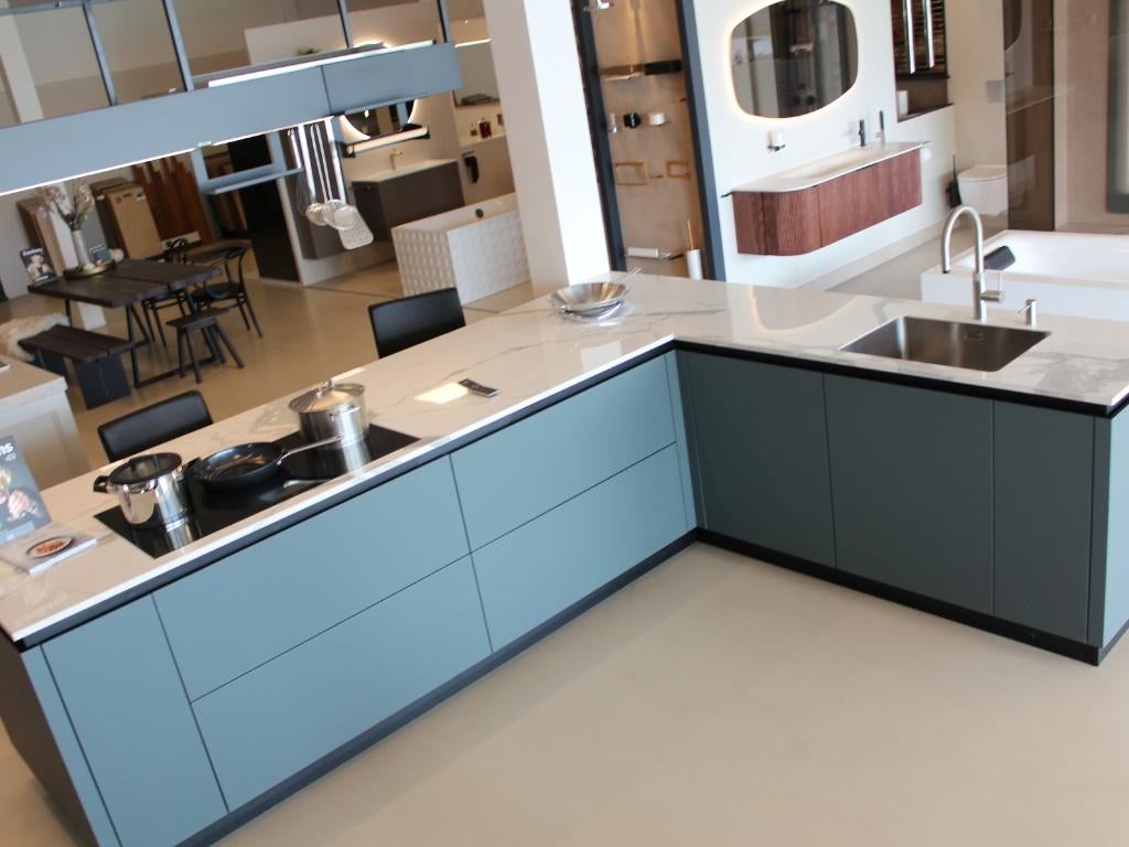 MB-3 Unieke high-end designkeuken met kookeiland, Huis en Inrichting, Ophalen, Lübbecker Straße 119 32278 Kirchlengern Duitsland