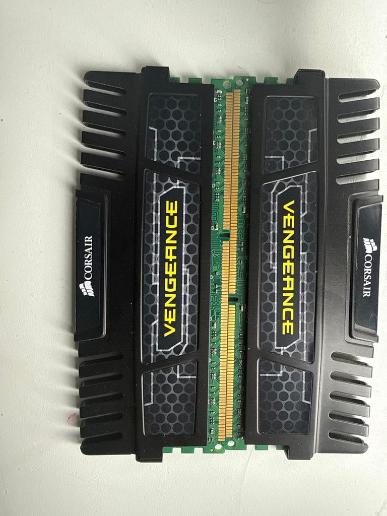 RAM sticks, Computers en Software, RAM geheugen, Gebruikt, Desktop, 8 GB, Overige soorten, Ophalen of Verzenden