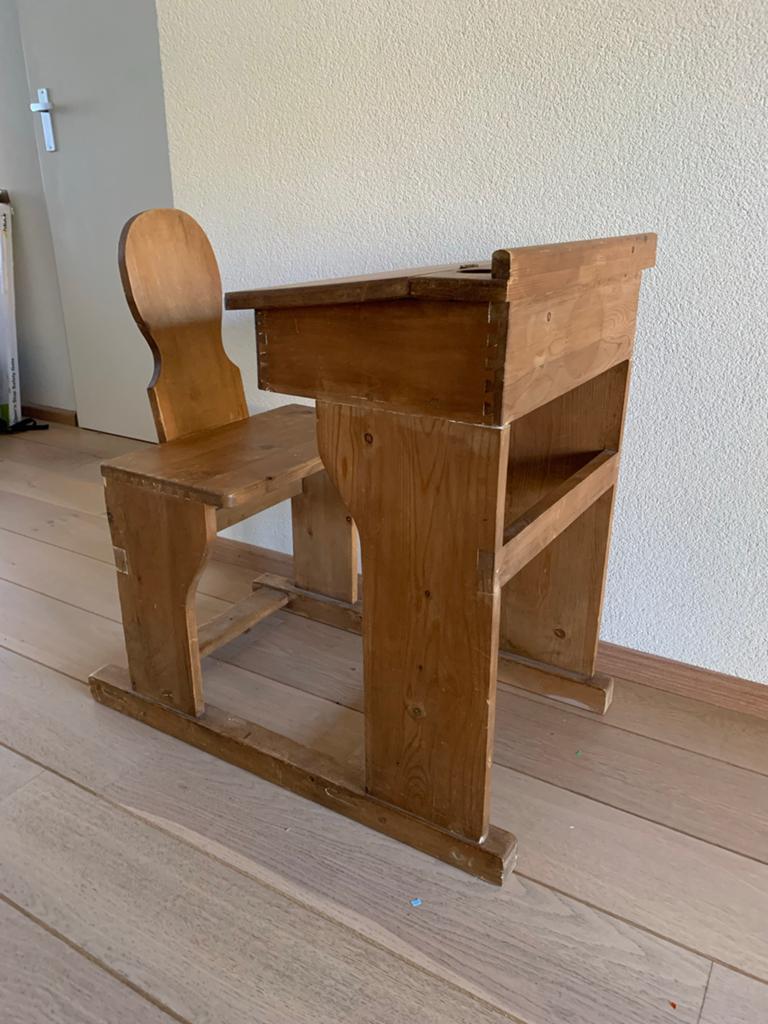 Schoolbankje nostalgisch, Ophalen