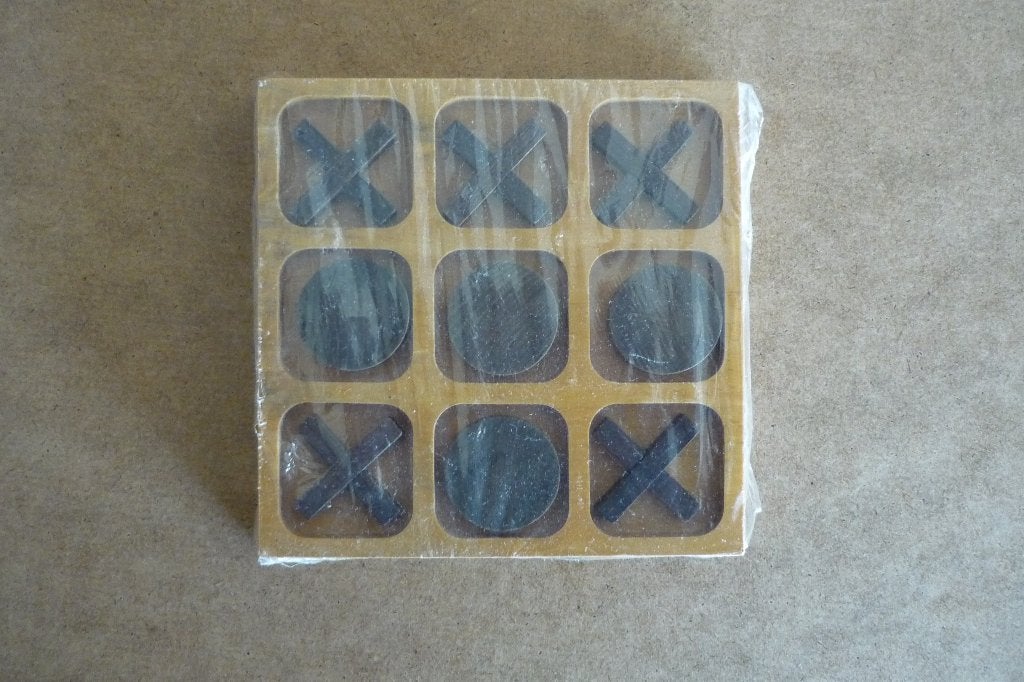 Hout / Houten '' Tic Tac Toe '' (Boter-Kaas-Eieren) spel, Een of twee spelers, Ophalen, Gebruikt