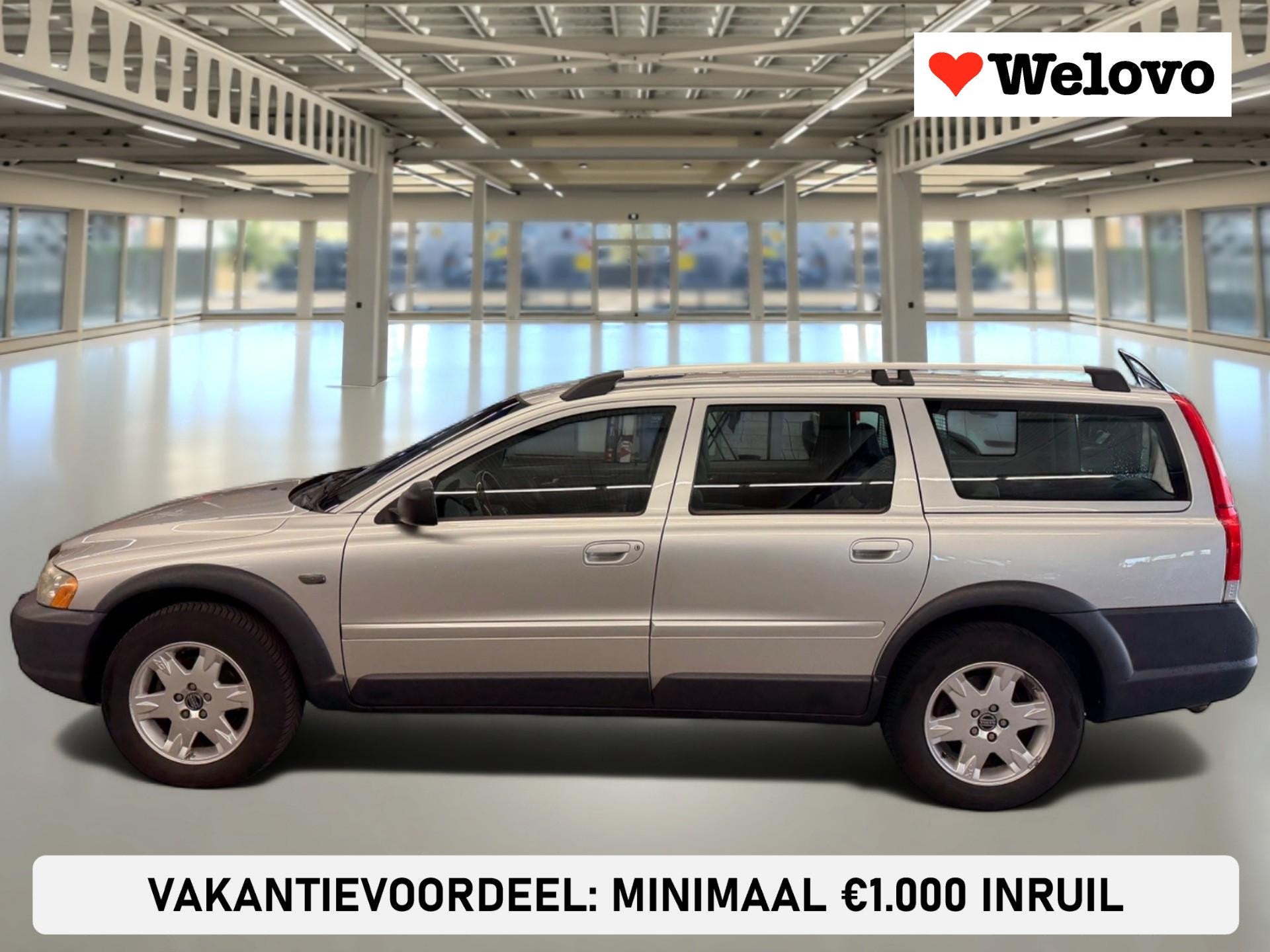 Volvo XC70 2.5 T Summum Schuifdak, leder, electr. verst. sto, Auto's, Automaat, Gebruikt, Zwart, 2521 cc