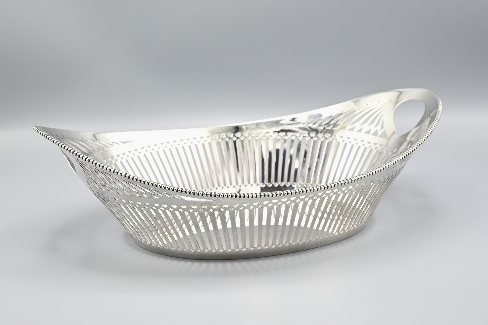 Zilveren broodmand, 1959, Ophalen of Verzenden, Zilver
