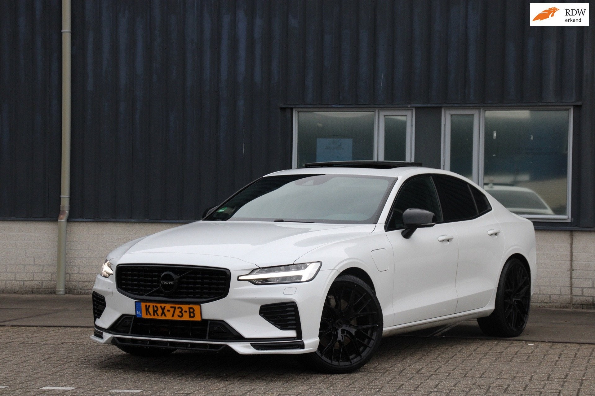 Volvo S60 2.0 T8 AWD R-Design Pano Memory Harman&Kardon BTW, Auto's, Automaat, Dealer onderhouden, Gebruikt, Zwart