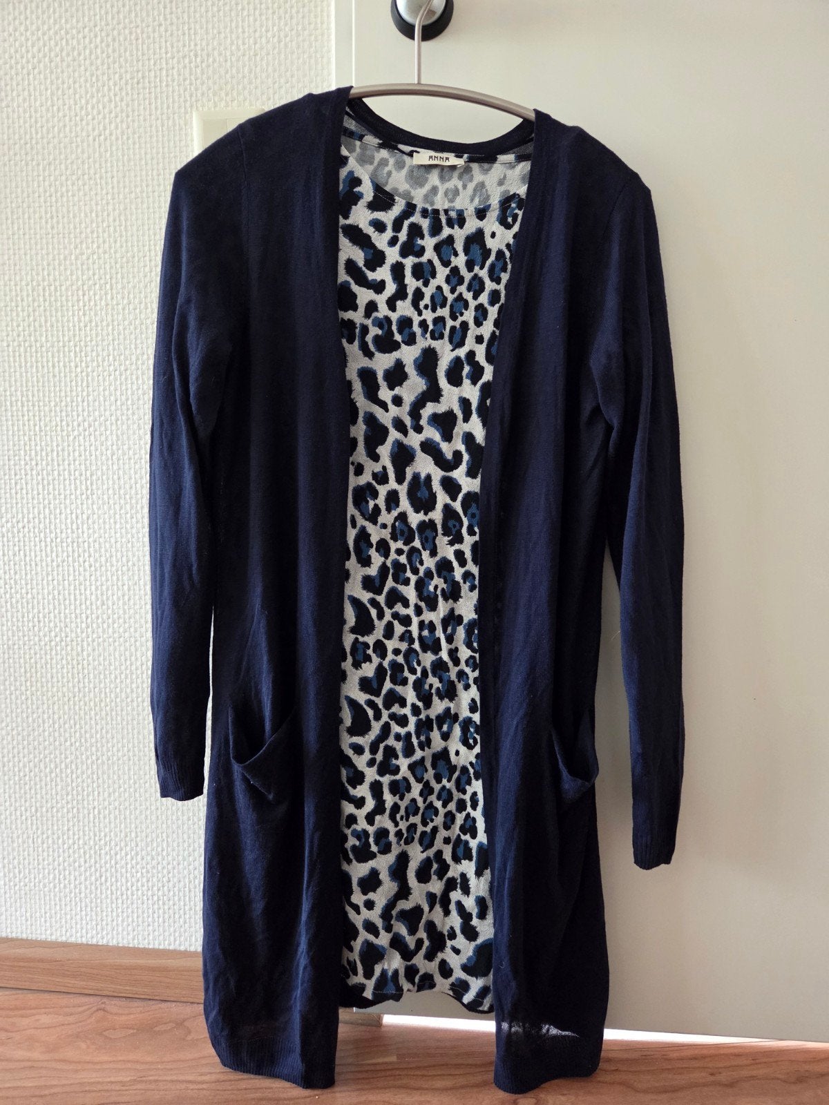 Jurk Anna met lang vest Saint Tropez - Maat M, Kleding | Dames, Maat 38/40 (M), Blauw, Ophalen of Verzenden, Zo goed als nieuw