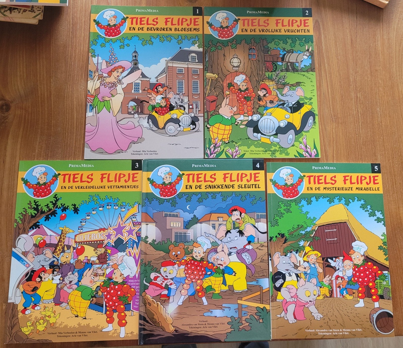Tiels Flipje hele serie stripboeken zgan (5 stuks), Boeken, Stripboeken, Complete serie of reeks, Ophalen of Verzenden, Zo goed als nieuw