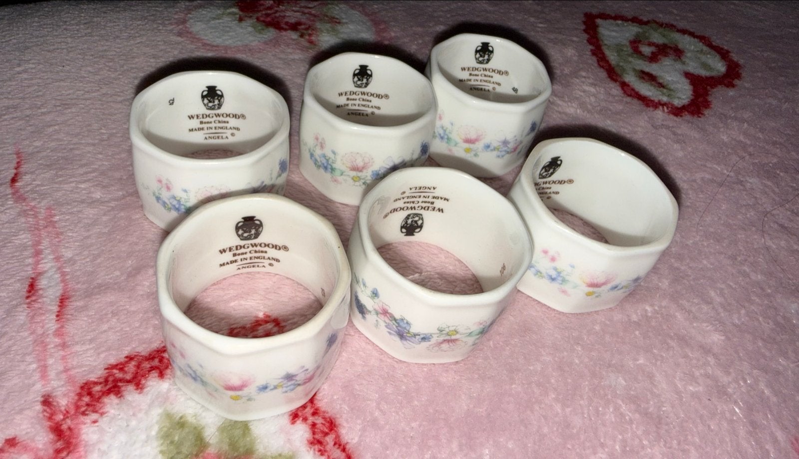 Set van 6 Wedgwood Angela servetringen, Verzenden