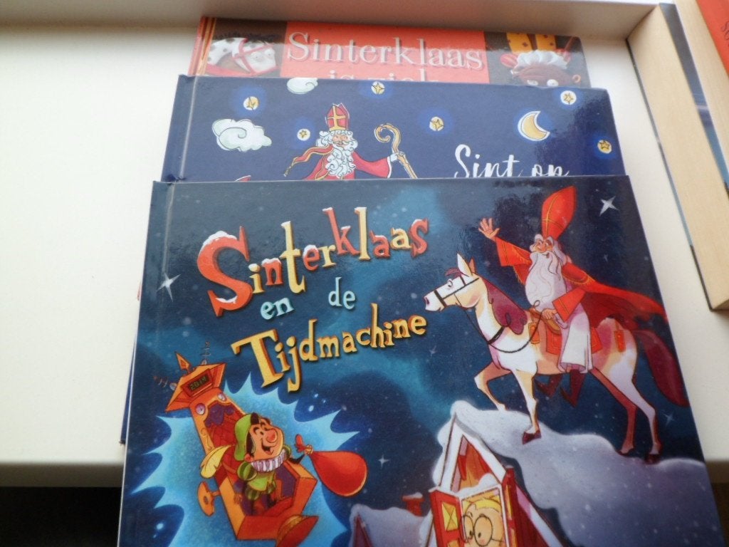 5 x Sinterklaas boeken, 1 euro per stuk, Ophalen of Verzenden, Zo goed als nieuw, Fictie algemeen