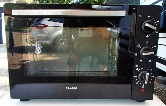 Oven Tomado Model TEO3601 B/01, Witgoed en Apparatuur, Ovens, Gebruikt, Vrijstaand, Oven, Overige merken, Minder dan 45 cm, 45 tot 60 cm