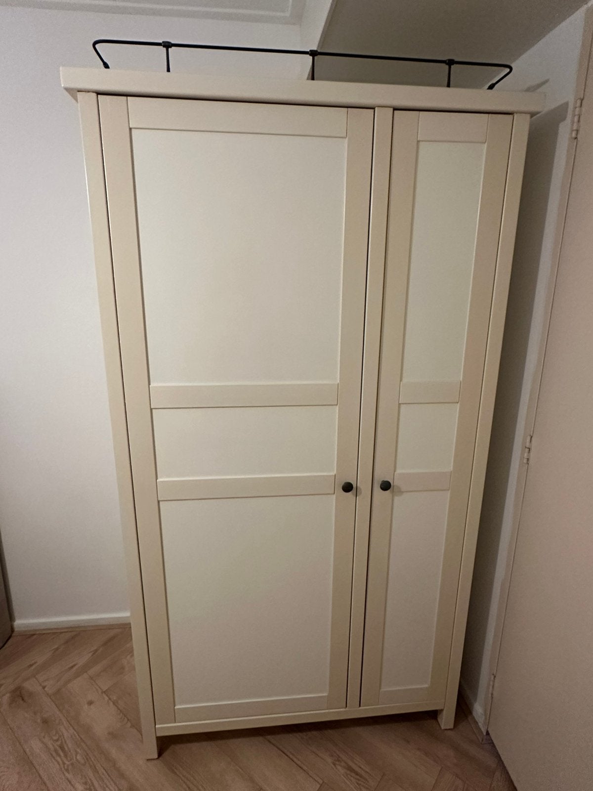 Ikea Hemnes kledingkast Creme - gebruikt maar in goede staat, Huis en Inrichting, Kasten | Kledingkasten, Ophalen, Gebruikt, 100 tot 150 cm