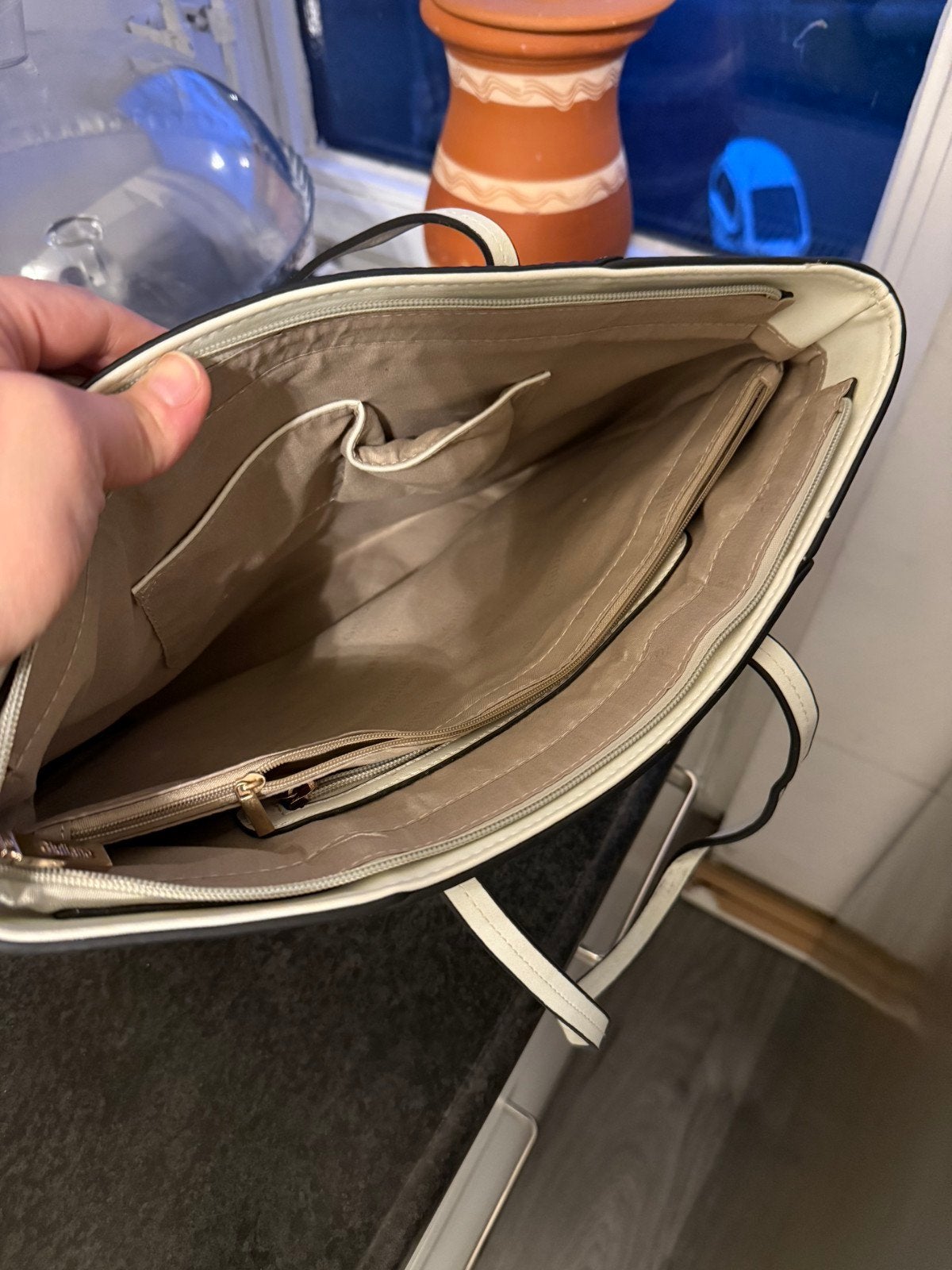 Mooie tas met slangenprint details, Sieraden, Tassen en Uiterlijk, Tassen | Damestassen, Ophalen, Gebruikt, Wit, Handtas