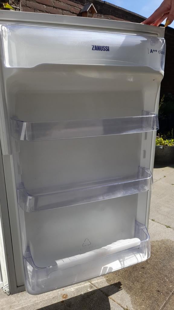 ZANUSSI koelvries combinatie inbouw, Gebruikt, 100 tot 150 liter, 45 tot 60 cm, Met vriesvak
