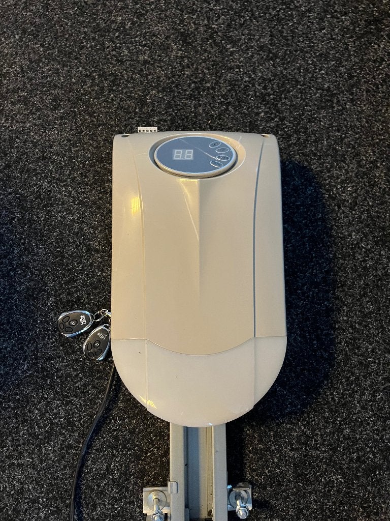 HBJR garagedeur opener motor, Doe-het-zelf en Verbouw, Ophalen, Gebruikt, Elektromotor, 1400 tot 1800 rpm