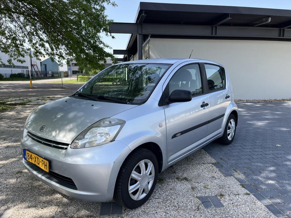 Daihatsu Sirion 2 1.3-16V Comfort Elektr pakket APK, Stof, Gebruikt, 31 €/maand, 4 cilinders