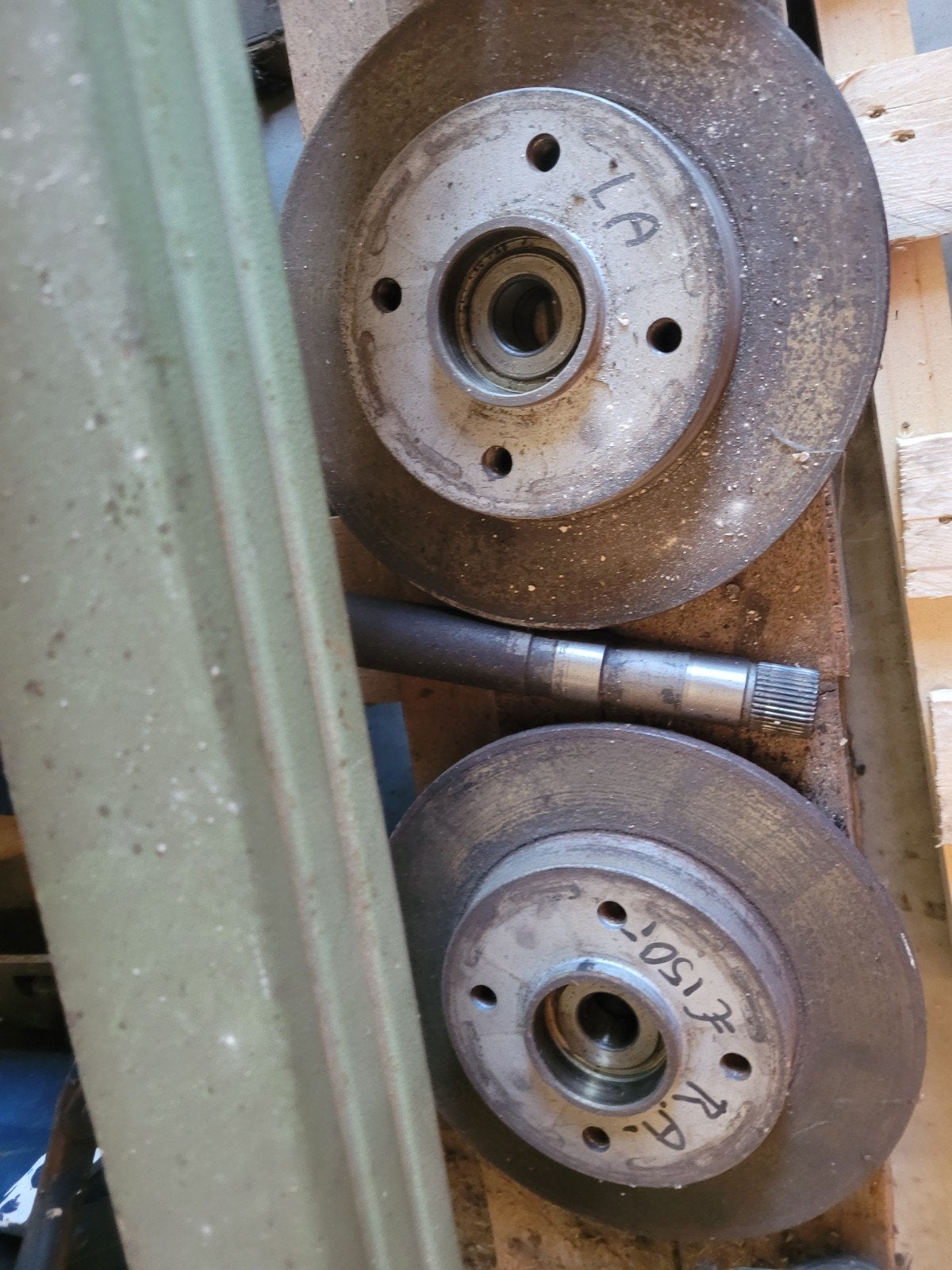 307 sw achterschijf remmen met lagers 30000 km, Ophalen, Peugeot