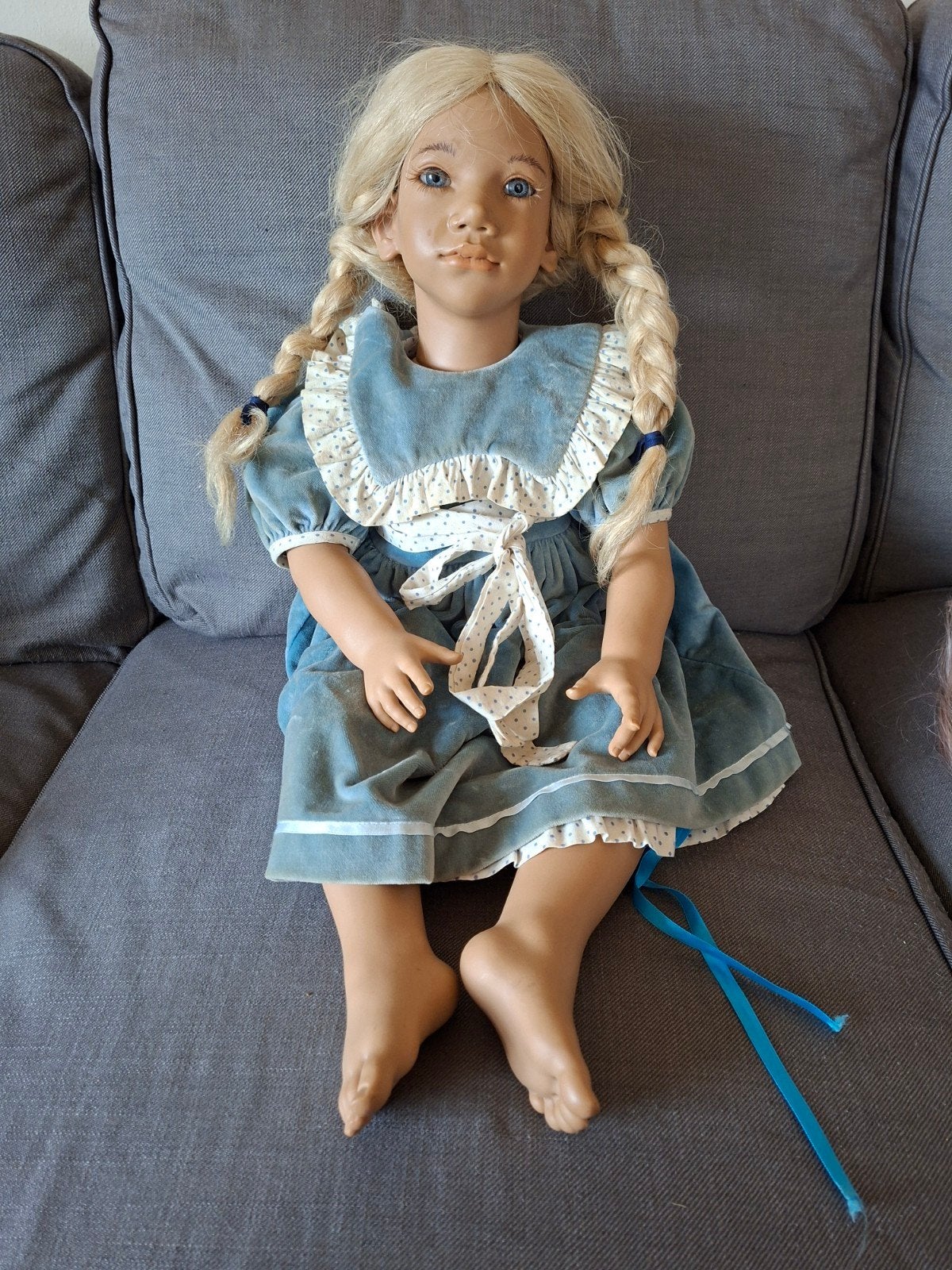 pop Alke van annette himstedt, meisje blonde vlechten,, 1995, Ophalen, Pop