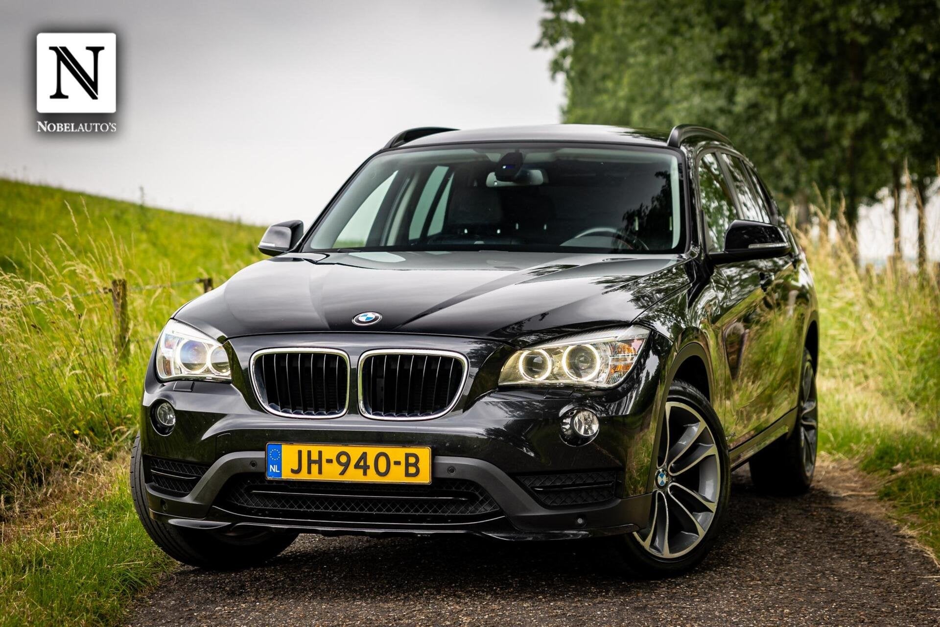 BMW X1 sDrive18d High Executive M-Pakket|Trekhaak|Leder 6bak, X1, Euro 5, Achterwielaandrijving, Met garantie (alle)