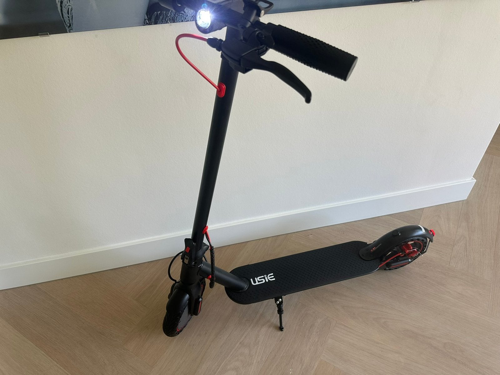 USIE Elektrische Step – 350W – 31km/h– Nieuw in doos, Ophalen of Verzenden, Nieuw, Elektrische step (E-scooter)