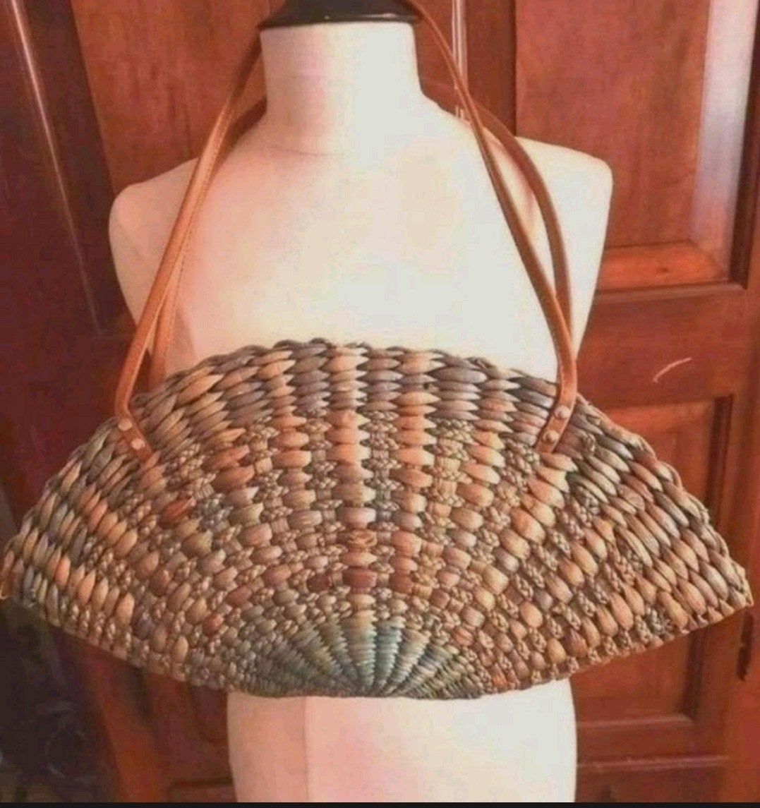 Leuke rieten halve maan tas in aqua beige met rits, Verzenden, Nieuw, Beige, Overige merken