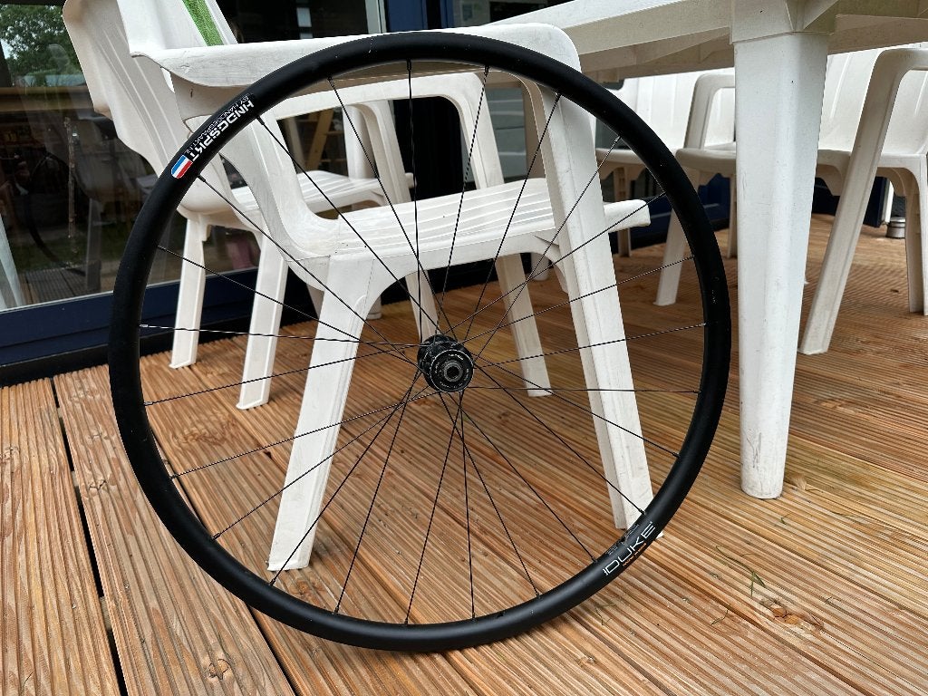 Duke Road Runner velg met defecte DT Swiss 240 naaf voorwiel, Fietsen en Brommers, Fietsonderdelen, Gebruikt, Dt swiss, Aluminium