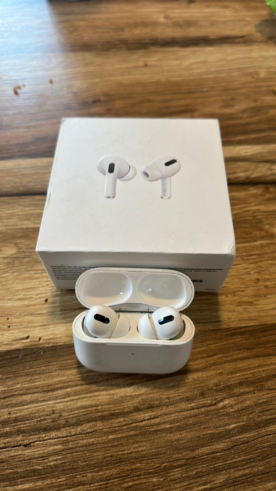 Originele Apple AirPods Pro 1e generatie + doosje (lees bes), Gebruikt, In gehoorgang (in-ear), Ophalen of Verzenden, Wit