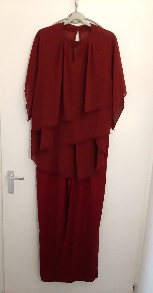 Tweedelige elegante rode kledingset, Zanda, Ophalen of Verzenden, Nieuw