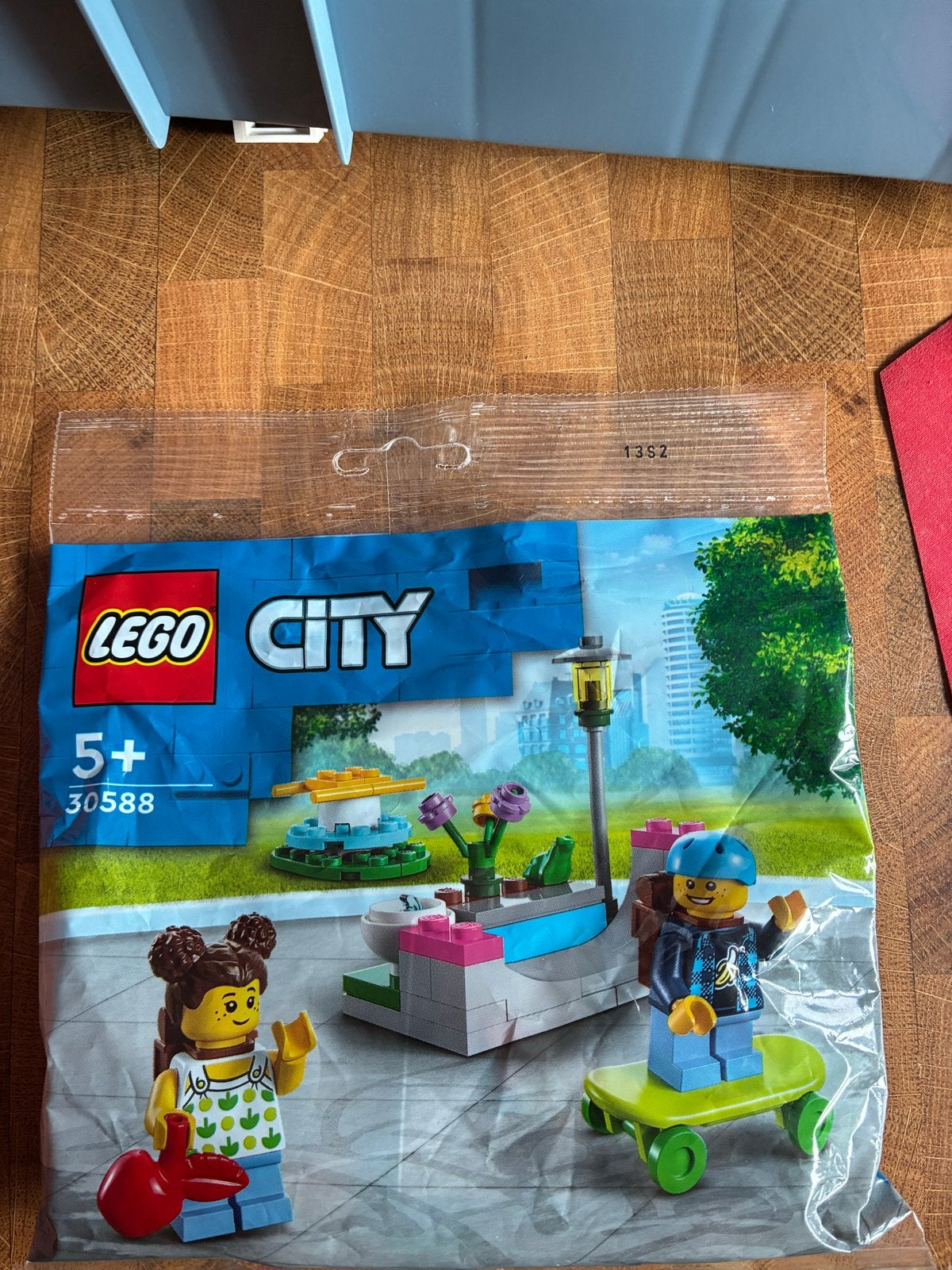 LEGO City 30588 Speeltuin Polybag Nieuw, Ophalen of Verzenden, Nieuw, Overige merken