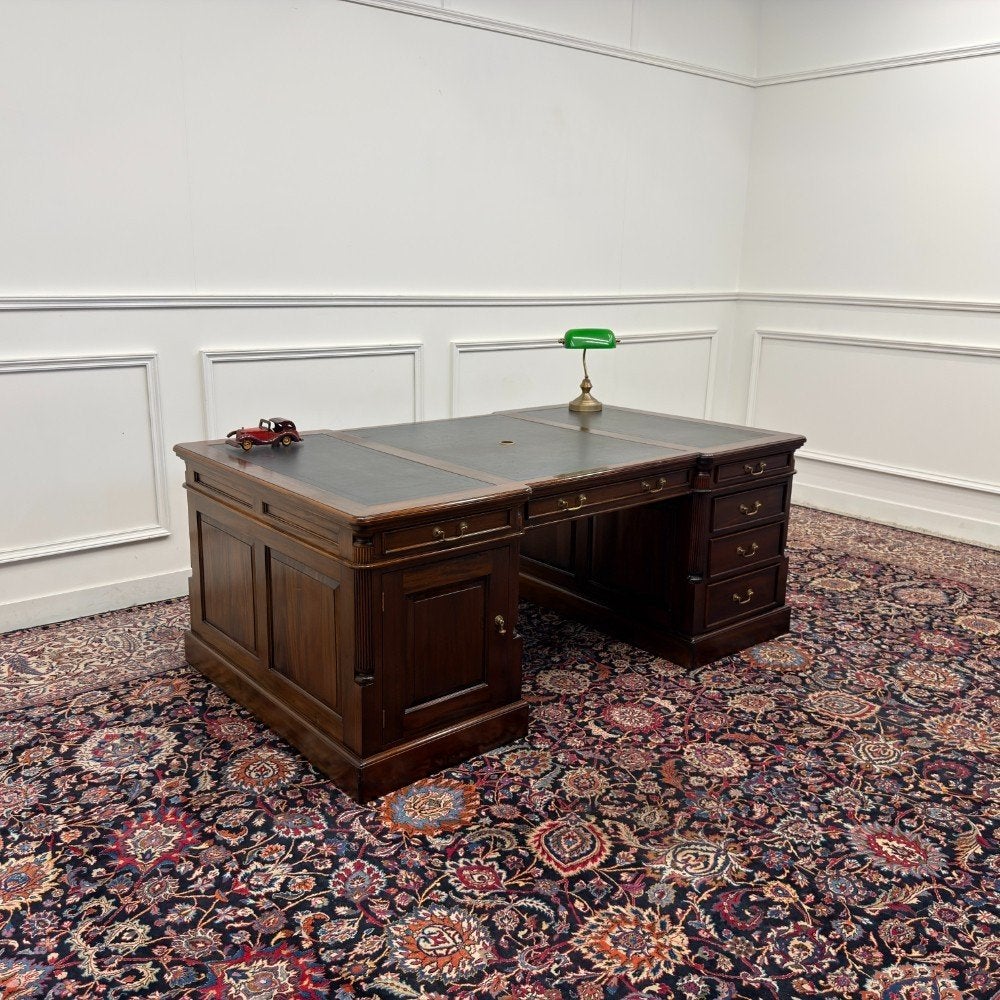 Groot Klassiek Engels Chesterfield Bureau Partnerdesk, Antiek en Kunst, Ophalen of Verzenden